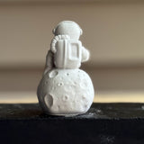 Astronaut on Moon - Concrete decor