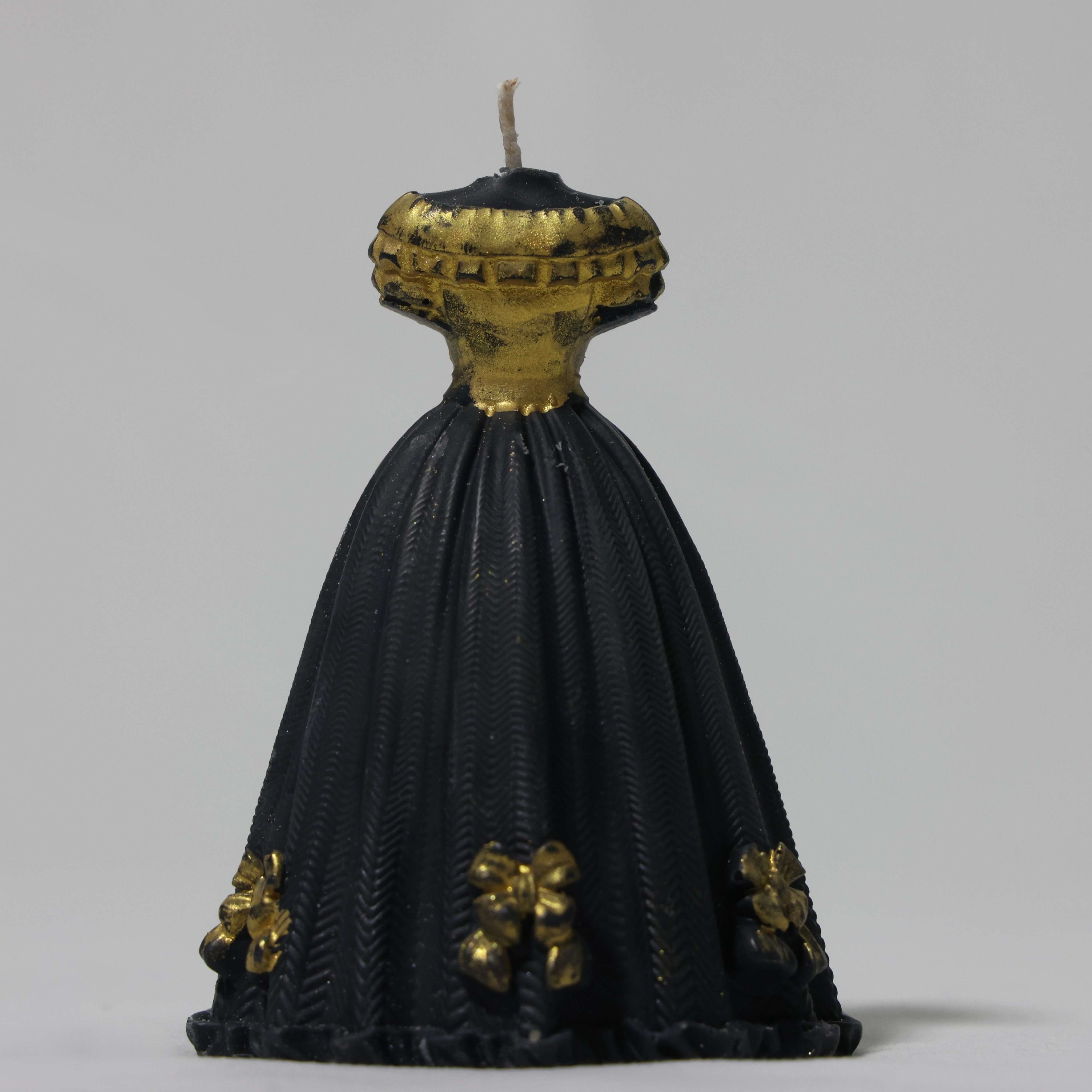 Coconut Soy Wax Queen Gown Candle - Large