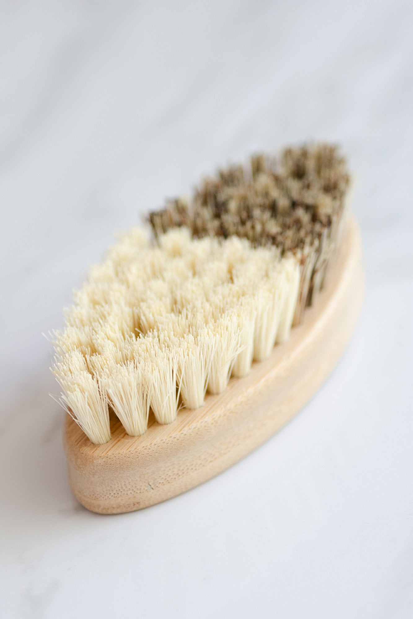 CASA AGAVE® Duo Tone Vegetable Brush