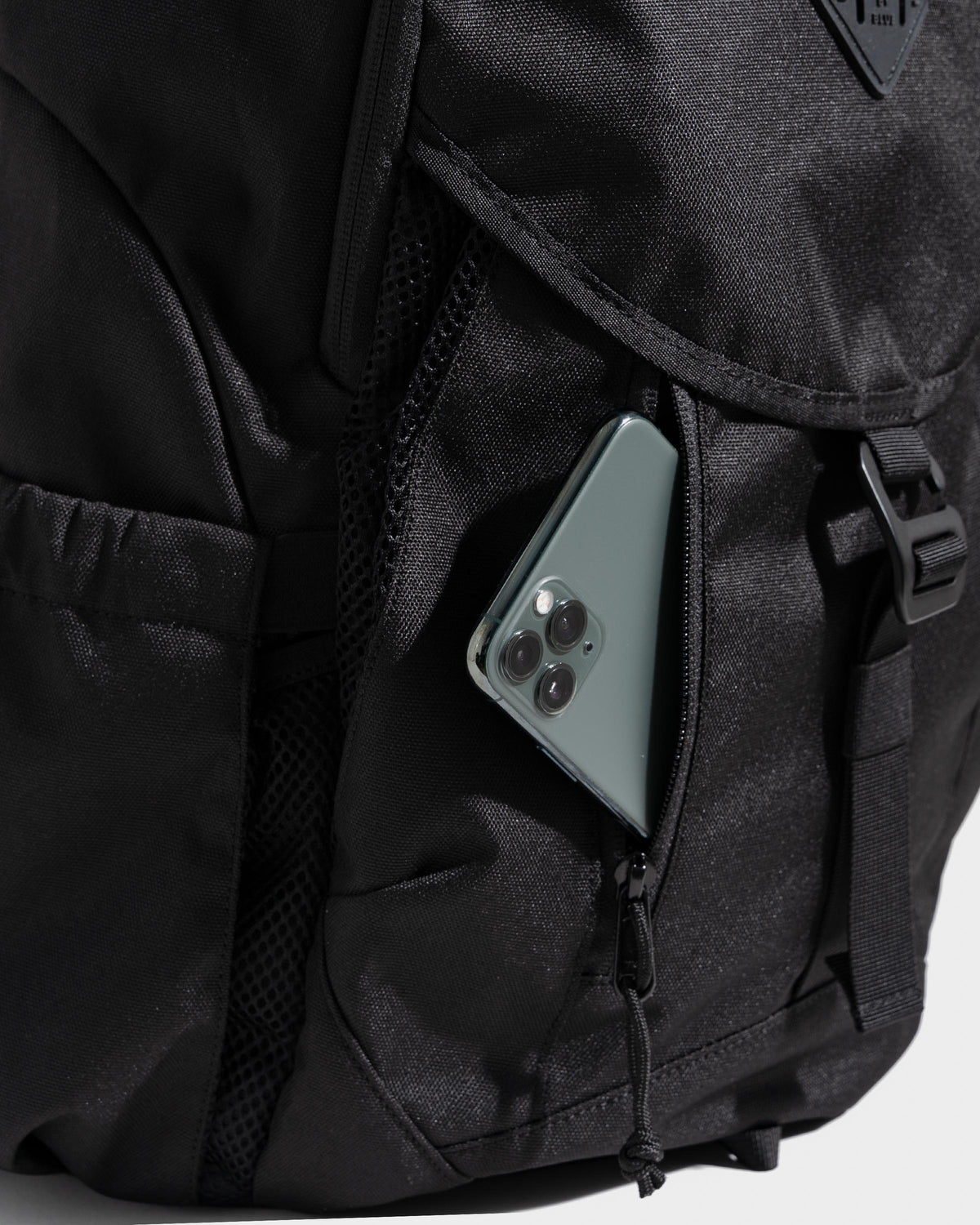 (R)evolution™ 25L Transit Pack