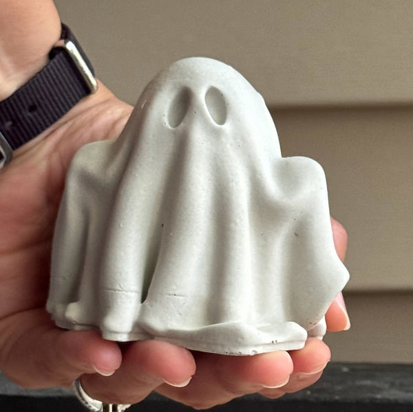 Cute Halloween Ghost - Concrete Decor