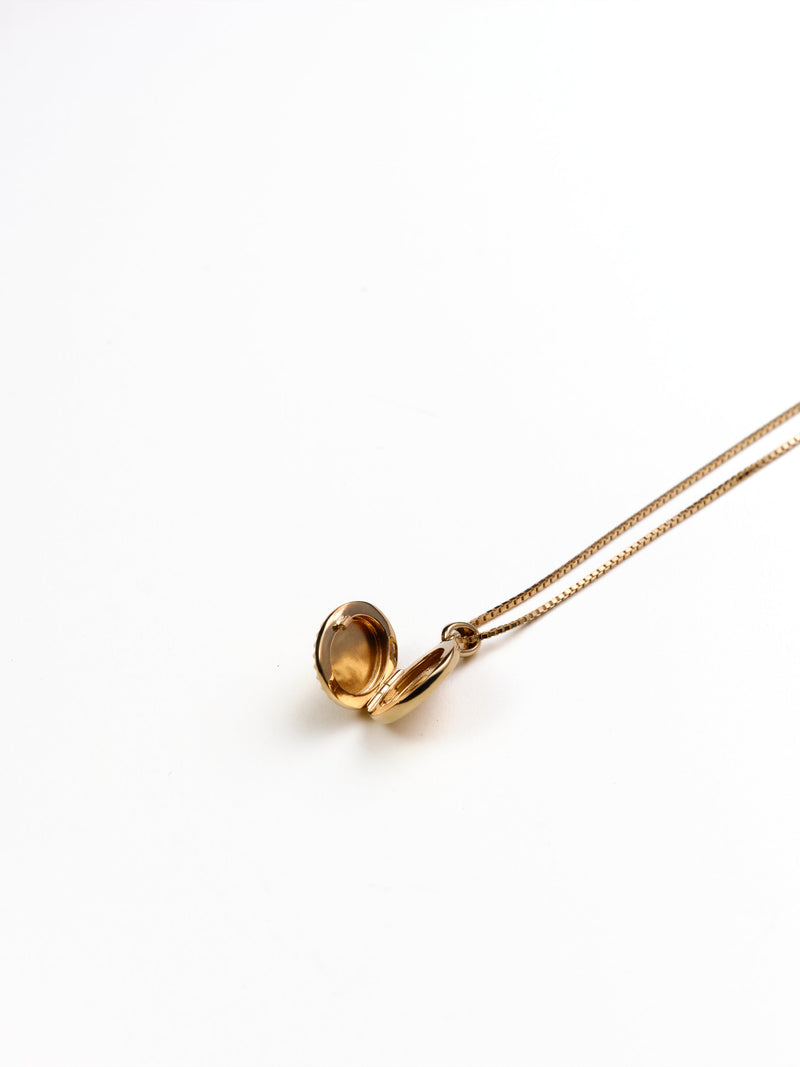 Sutton Oval Locket