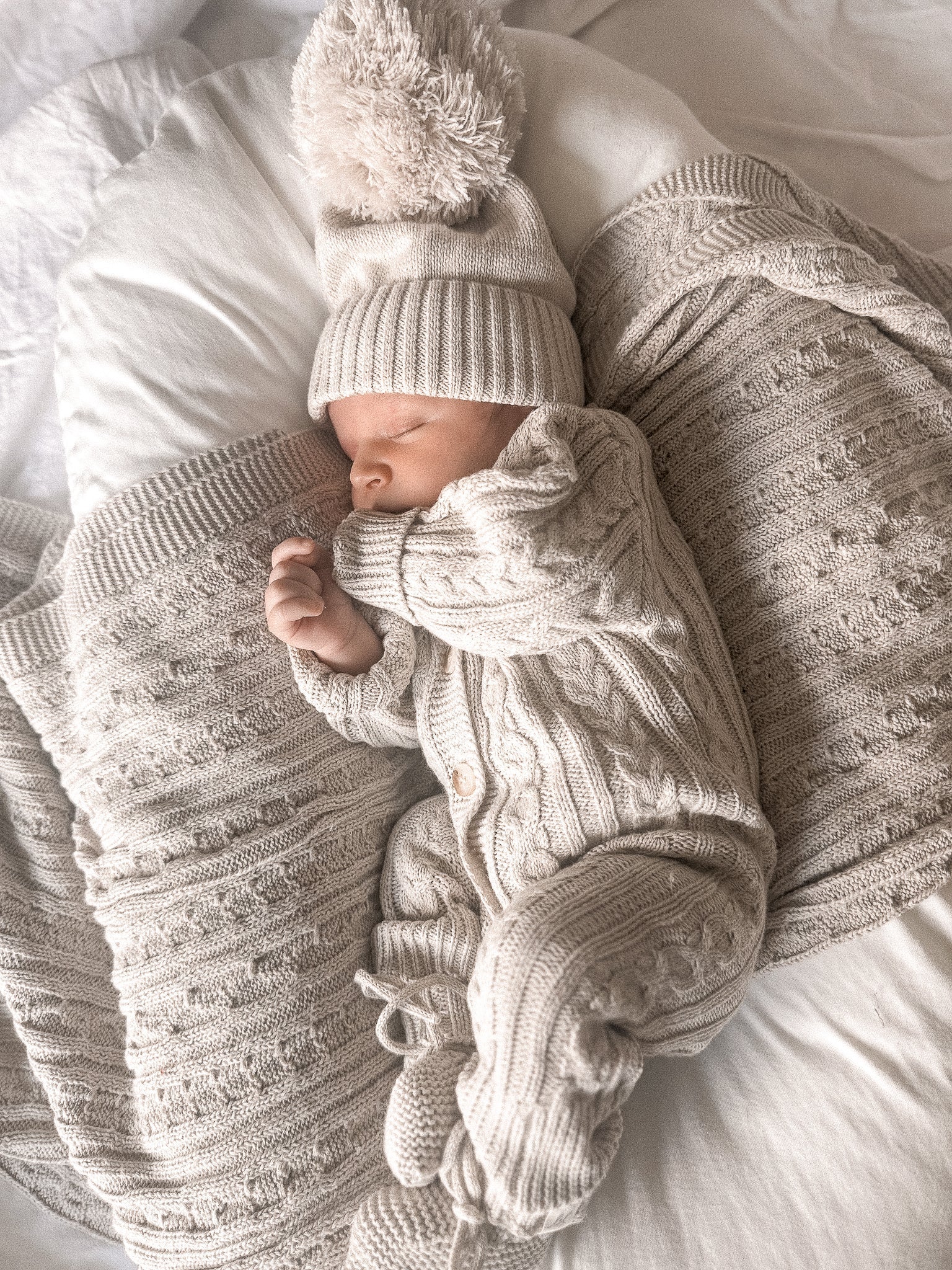 Classic Cable Knit Baby Blanket - Natural