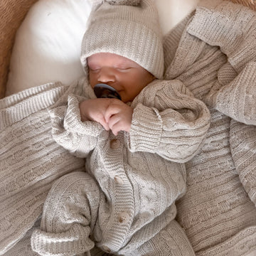 Classic Cable Knit Baby Blanket - Natural