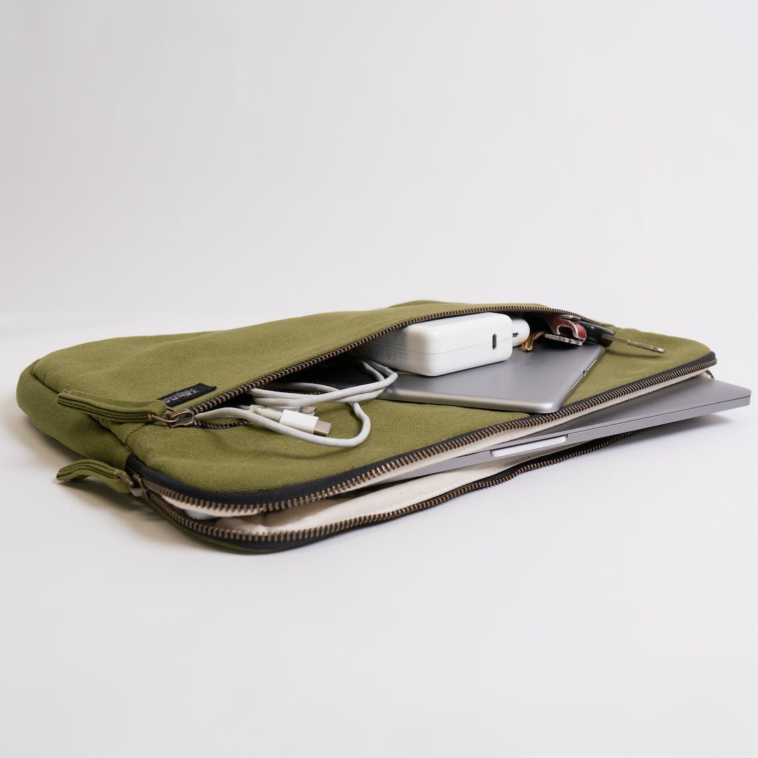 Erdig Laptop Sleeve 15" (14 Color Options)