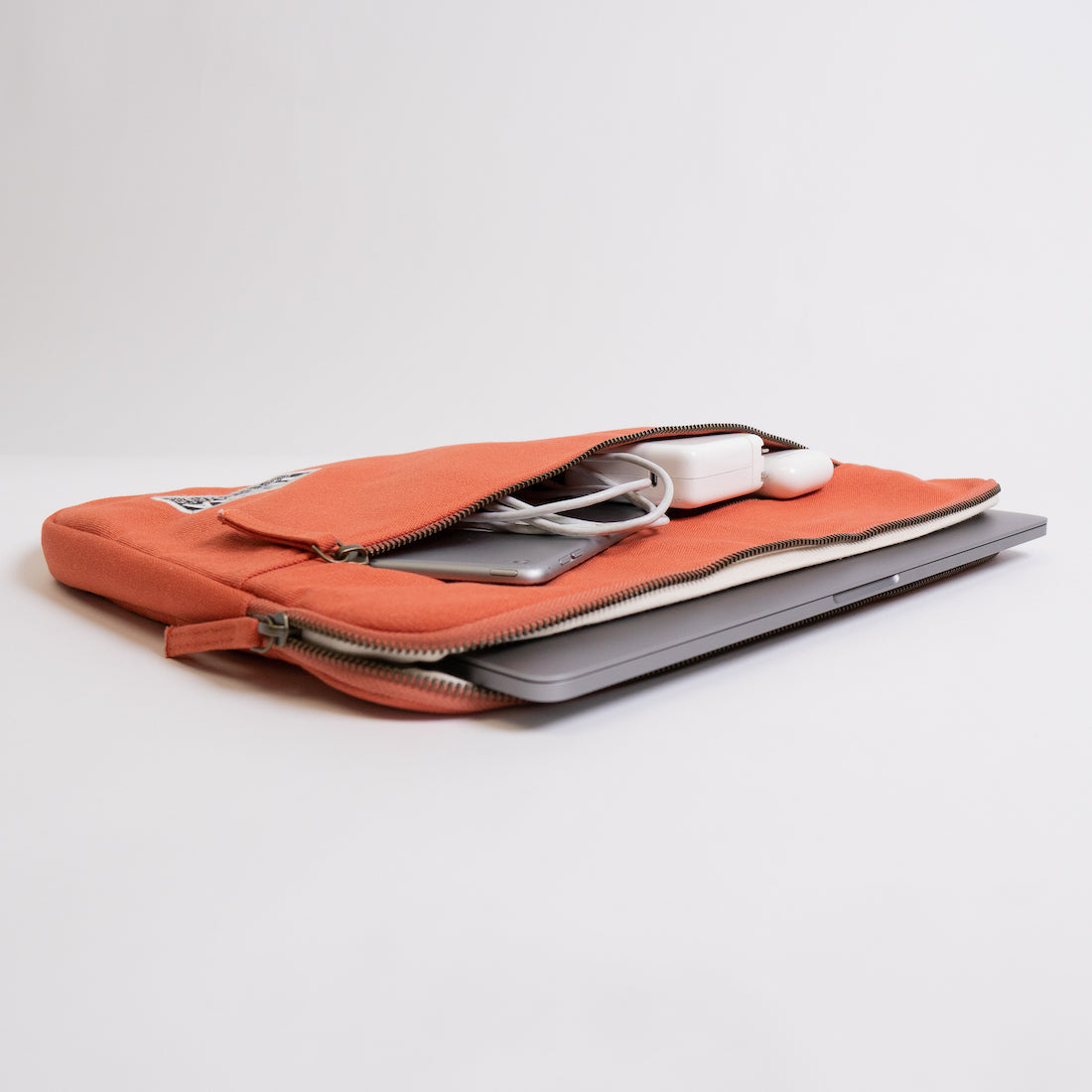 Erdig Laptop Sleeve 15" (14 Color Options)