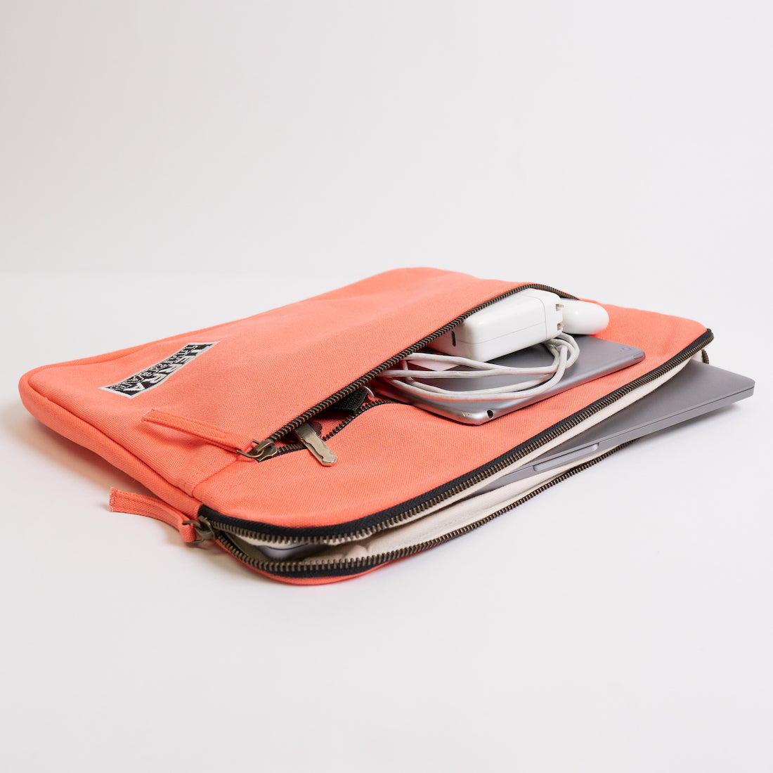 Erdig Laptop Sleeve 15" (14 Color Options)